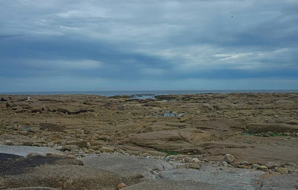 Fransa Cherbourg Yakınlarındaki Rocky Atlantik Okyanusu Kıyısı — Stok fotoğraf