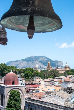 Palermo Katedrali ve münzevi kubbe panoramik manzaralı