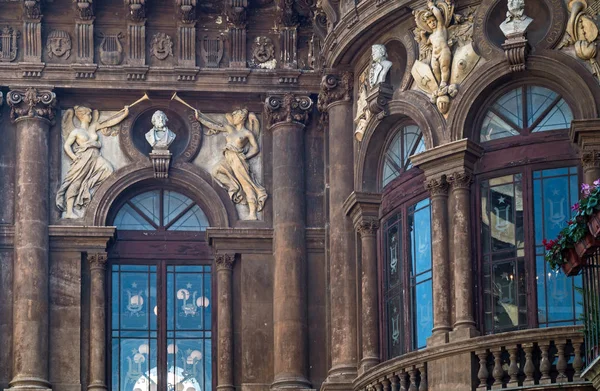 Detalhe da fachada do teatro Bellini de Catania — Fotografia de Stock