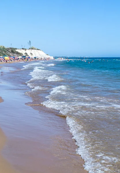 Vista al atardecer en la hermosa playa de Pozzallo, Sicilia — Foto de Stock