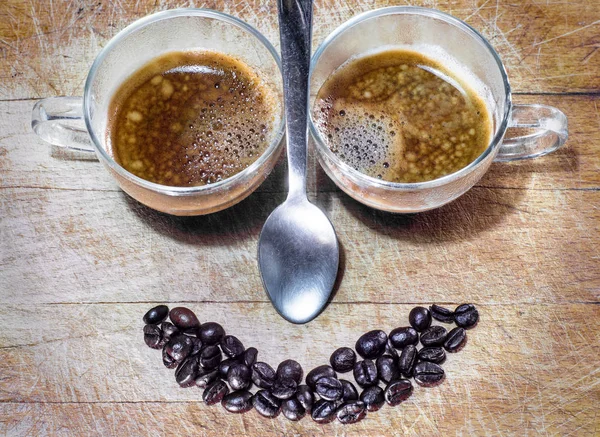 Sorriso Caffè Isolato Tavola Legno — Foto Stock