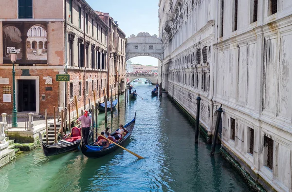 Venedig Italien Maj 2016 Suckbron Mest Kända Sevärdheterna Venedig Italien — Stockfoto
