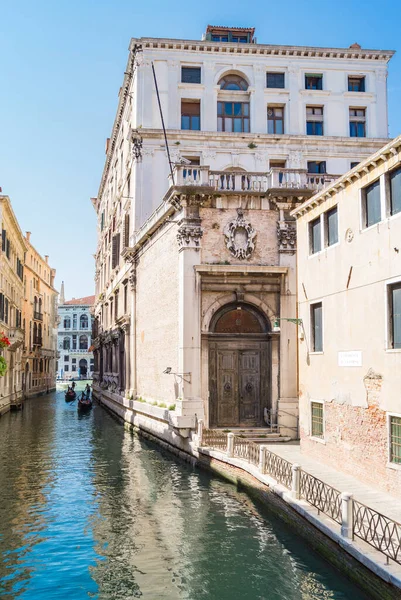 Gondole Kanał Wenecji Włochy — Zdjęcie stockowe