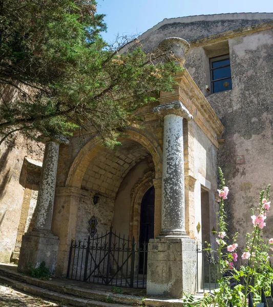 Entrada Uma Pequena Igreja Erice Sicília Itália — Fotografia de Stock