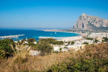 İtalya, Sicilya 'daki San Vito Lo Capo kasabasının güzel manzarası