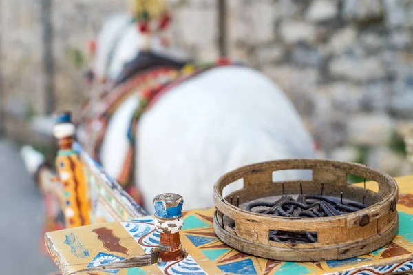 Siciliansk Vagn Med Vit Häst Bär Typiska Sicilianska Föremål Ris — Stockfoto