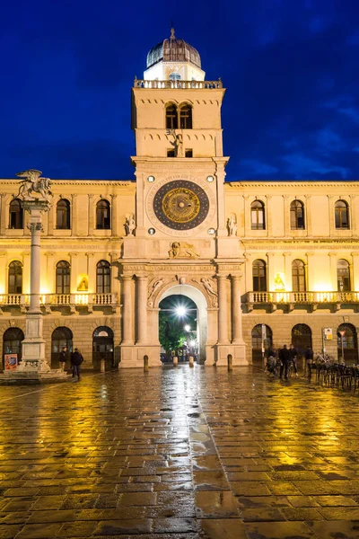 意大利帕多瓦的钟楼 威尼托 他那令人印象深刻的建筑 矗立在西格诺里广场 — 图库照片