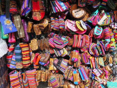 Perulu el yapımı yün kumaş