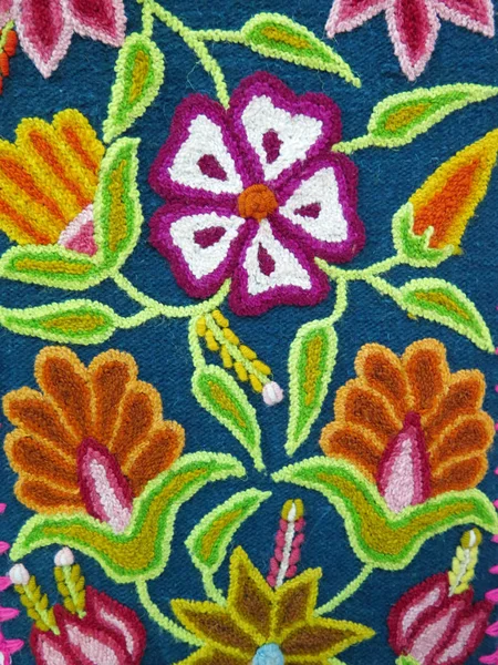 Peruvian hand made flower woolen fabric — Stock Photo, Image