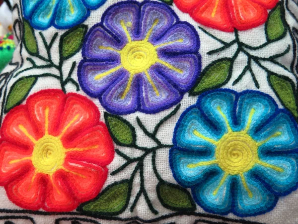 Peruanska handgjord blomma ylle tyg — Stockfoto