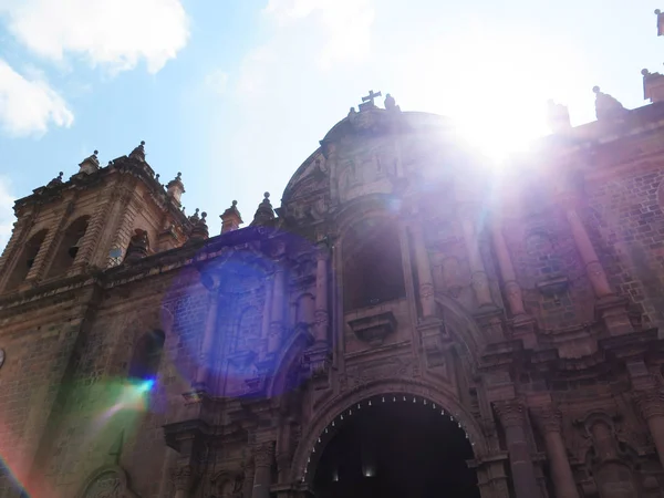 플라자 드 무기에 대성당 교회입니다. 쿠스코, 페루 — 스톡 사진