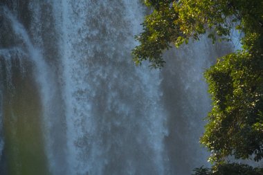 Vietnam ve Çin tahtası boyunca Banyue veya Ban Gioc şelalesi..