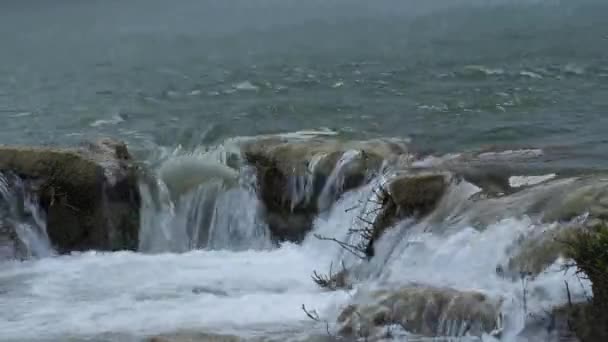 ベトナムと中国ボードに沿って banyue または禁止バンゾック滝. — ストック動画