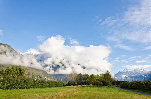 Alplerde bulutlar — Stok fotoğraf