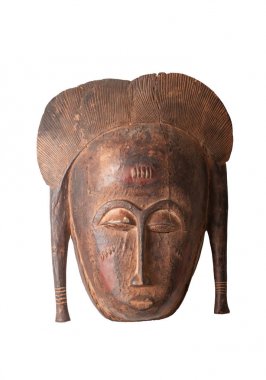 Ayrıntı Baule kadın maskesi ile pigment/kaolin patine ahşap oyma Afrika'dan; Yaş/beyaz izole kullanımı küçük bölmeleri, sıyrık ve çatlaklar kanıtı.