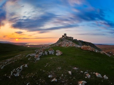 Enisala Kalesi, günbatımı
