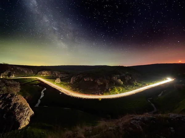 Cielo nocturno con Vía Láctea y estrellas — Foto de Stock