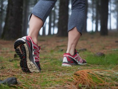 genç kadın hiking metrelik