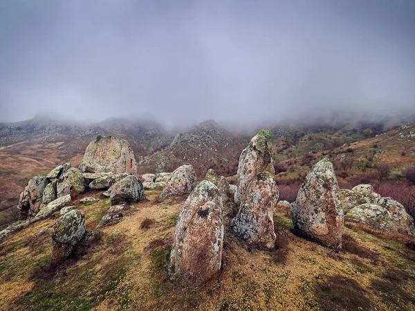 Berglandschap Met Bewolkte Hemel Dobrogea Roemenië — Stockfoto
