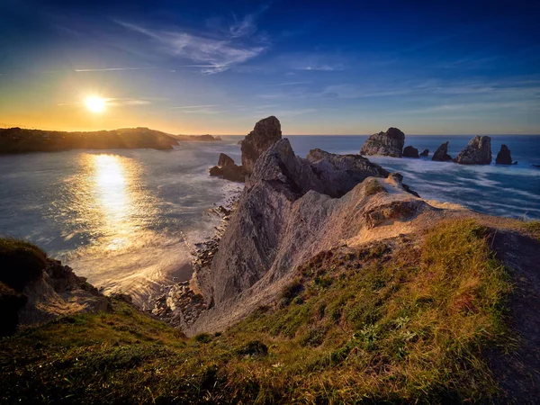 Vue sur le coucher du soleil sur la plage — Photo