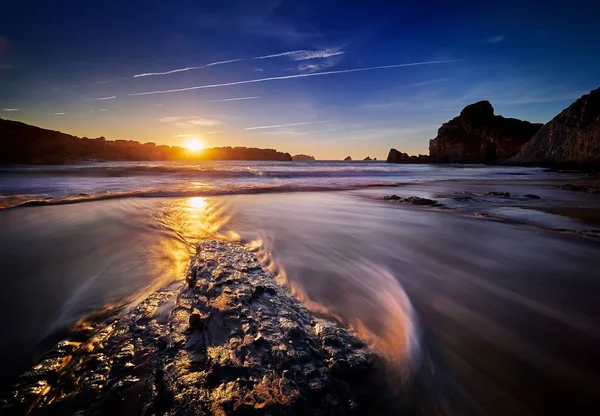Vista do pôr do sol na praia — Fotografia de Stock