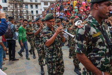 Indra Jatra Katmandu, Nepal, Nepal askeri müzisyenler gerçekleştirmek