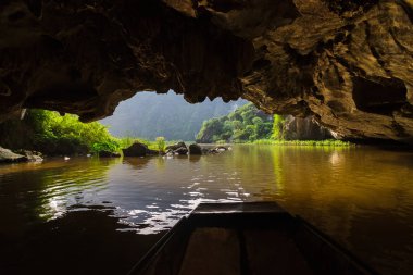 İç Tam Coc, Trang bir Unesco Dünya Heri sular altında bir mağarada