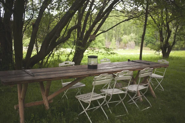 Lugar de picnic en la zona forestal — Foto de Stock