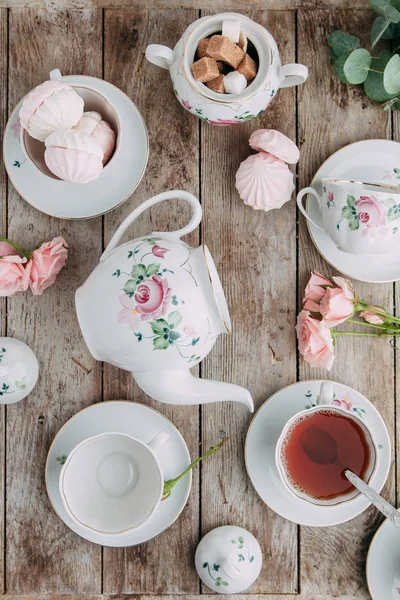 Tea set in composition — Stock Photo, Image