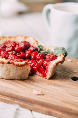 diyet vişneli pasta