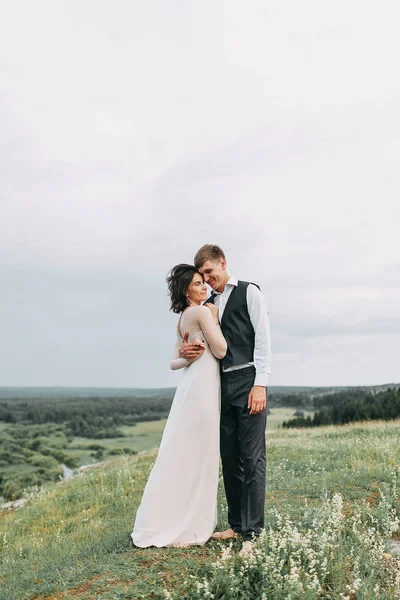 Matrimonio in montagna — Foto Stock