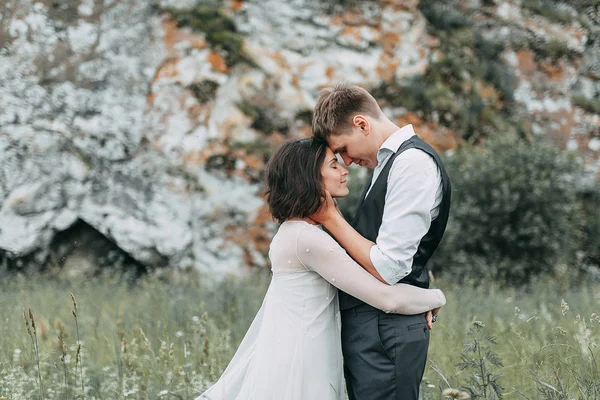 山での結婚式 — ストック写真