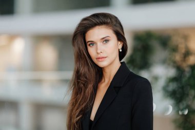 Rus güzel kız portresi