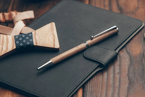 Роскошные ручки бизнес-класса — стоковое фото