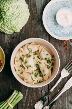 Köfte Patates, peynir, çilek ile