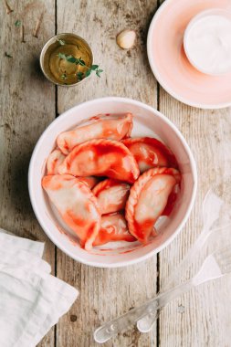 Köfte Patates, peynir, çilek ile