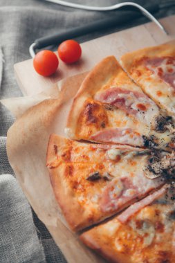 çikolata ile kek pişirme