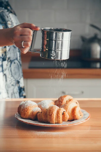 çikolata ile kek pişirme