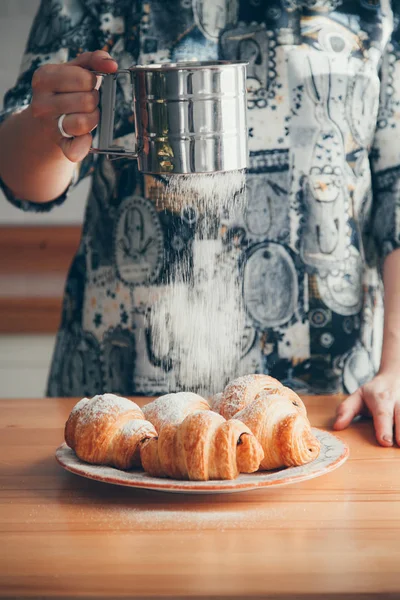 çikolata ile kek pişirme