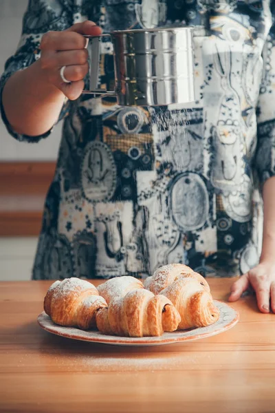 çikolata ile kek pişirme