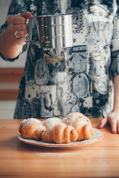 çikolata ile kek pişirme