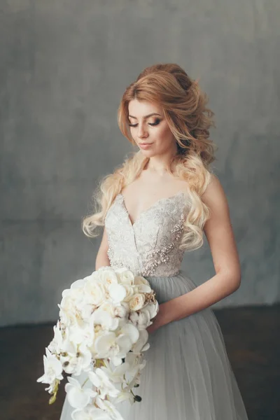Hochzeit im europäischen Stil Braut — Stockfoto