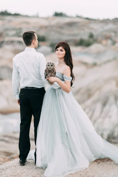 Casamento místico com corujas — Fotografia de Stock