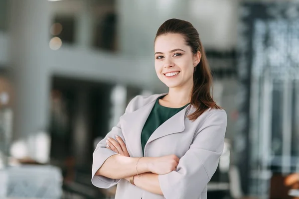 Beautiful business woman — Stock Photo, Image