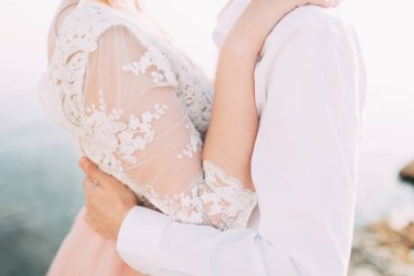 Sochi ve deniz, ca tarafından Avrupa tarzında bir düğün dağlarında modern düğün