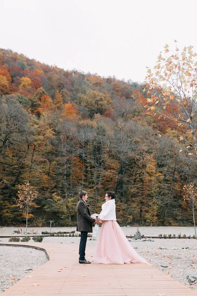 Boda Moderna Las Montañas Sochi Mar Una Boda Estilo Europeo —  Fotos de Stock