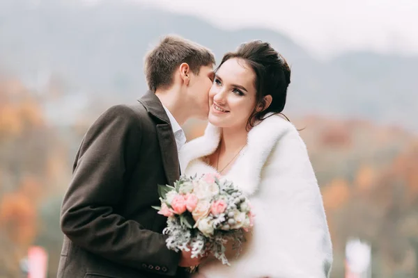 Casamento Moderno Nas Montanhas Sochi Mar Casamento Estilo Europeu Por — Fotografia de Stock