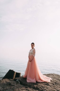 Sochi ve deniz, ca tarafından Avrupa tarzında bir düğün dağlarında modern düğün