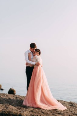 Sochi ve deniz, ca tarafından Avrupa tarzında bir düğün dağlarında modern düğün