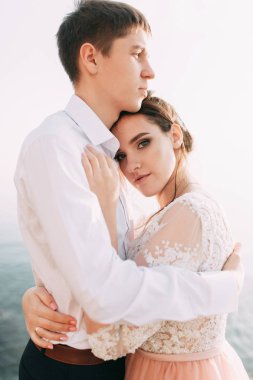 Sochi ve deniz, ca tarafından Avrupa tarzında bir düğün dağlarında modern düğün